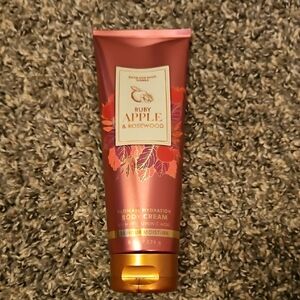 Bath & Body Works Ruby Apple & Rosewood Body Cream